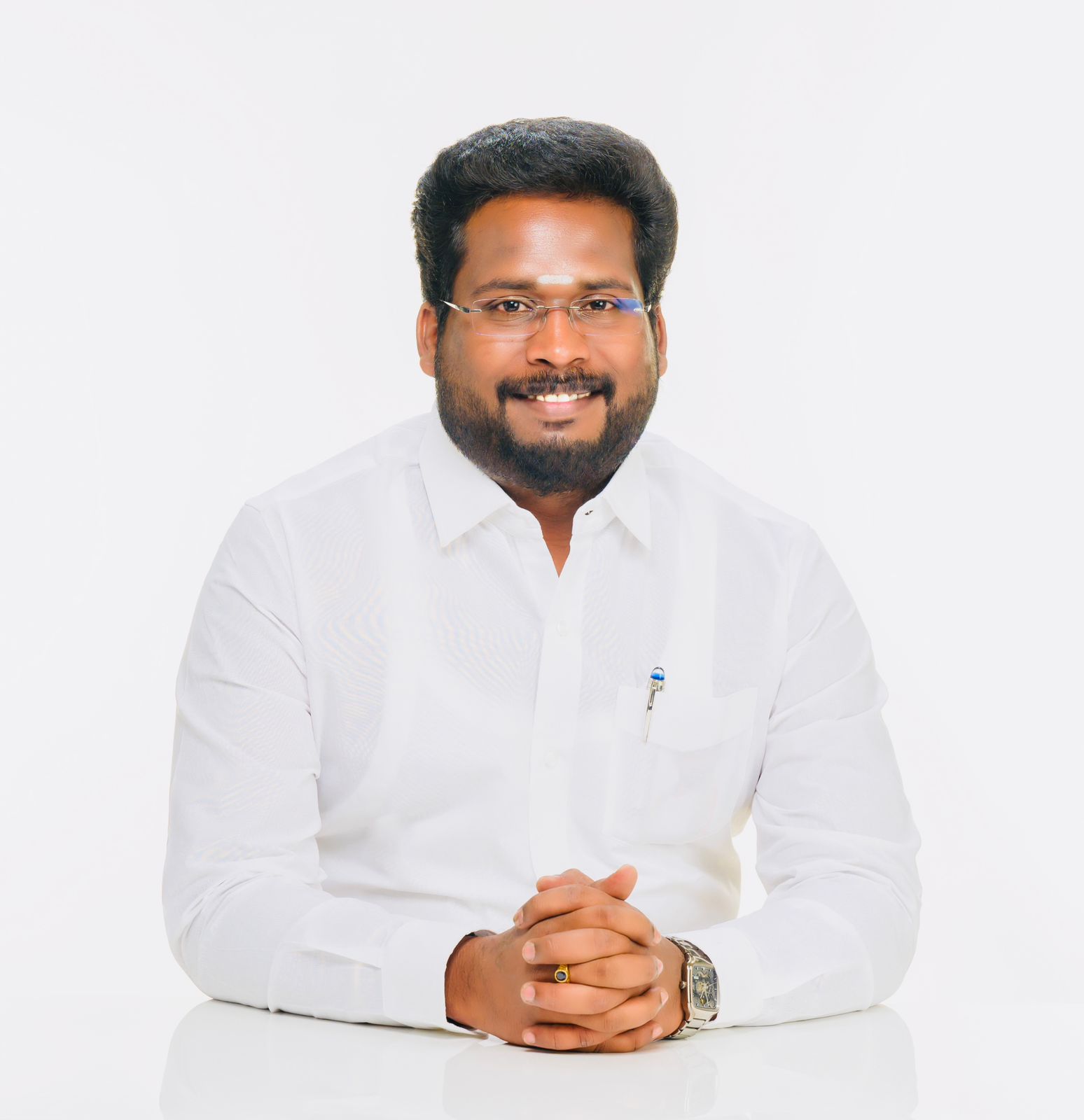 Tiruchi Suriyaa - Portrait during legal session