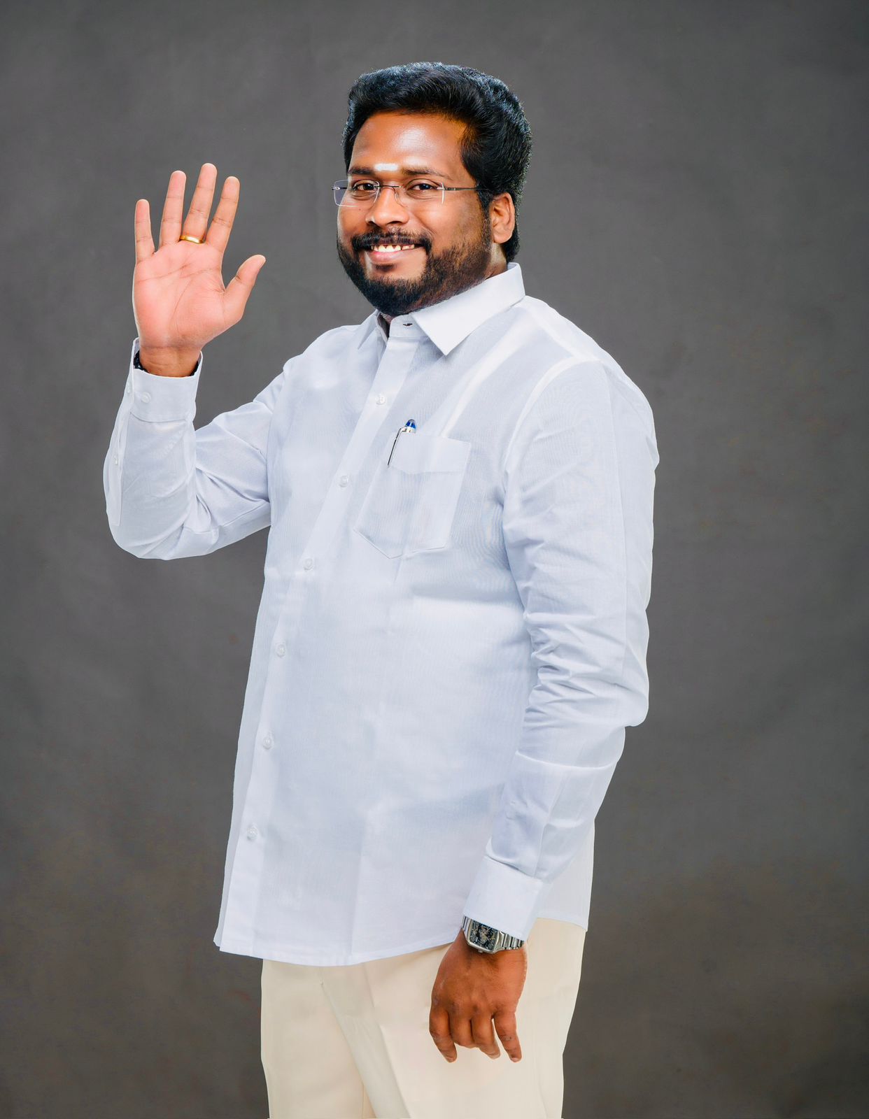 Tiruchi Suriyaa - Professional headshot