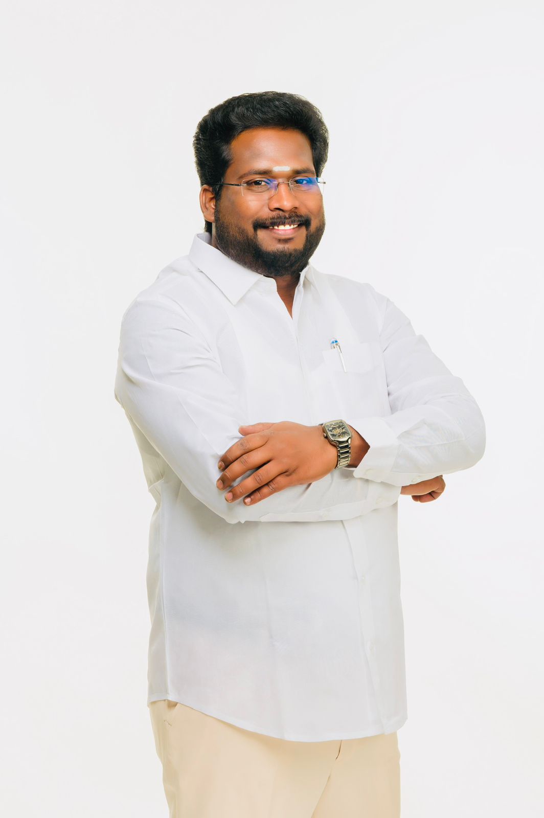 Tiruchi Suriyaa - Reflective portrait